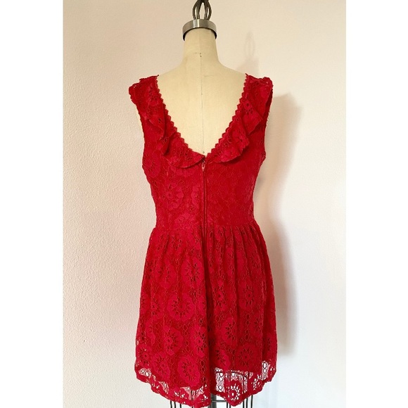 Red Lace Ruffle V-Neck Sleeveless dress - Picture 5 of 8